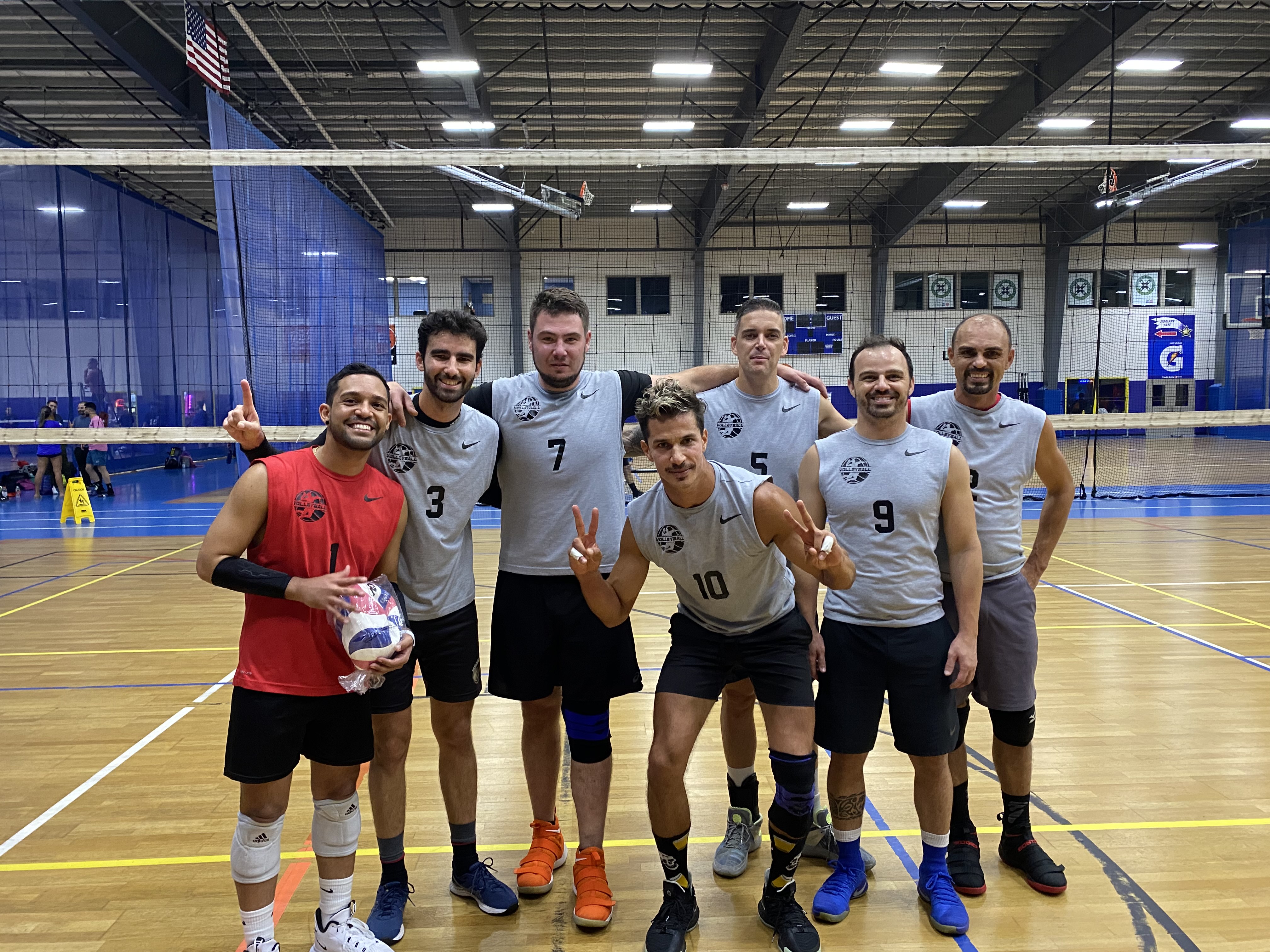 10/10 MB- Champs : Brazilians Spike it Hot